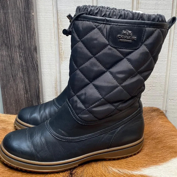 Womens Coach winter boots size 8.5 check them out very nice thanks 🙏 - Picture 1 of 10